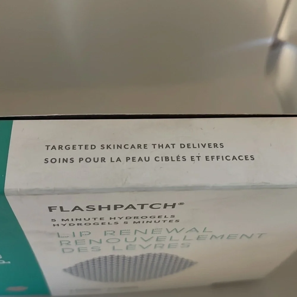 Psychology Flashpatch 5 minute hydrogels Lip Renewal